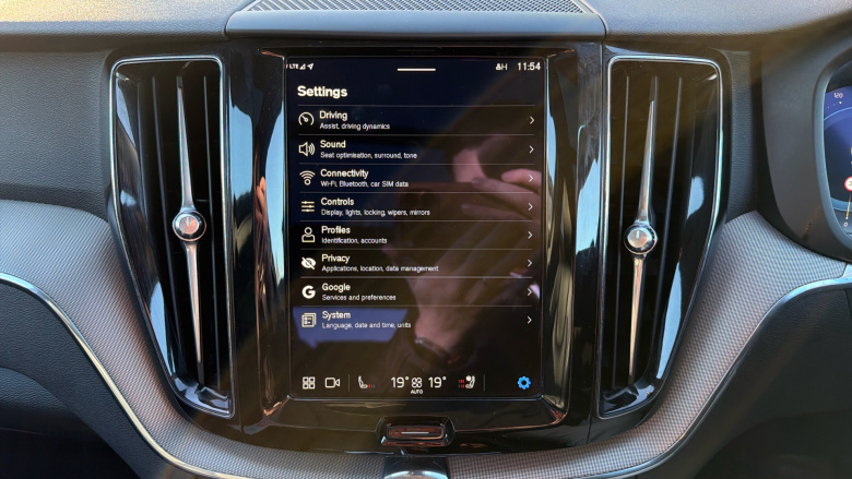 Volvo XC60 2.0 T6 [350] RC PHEV Plus Dark 5dr AWD Geartronic Estate